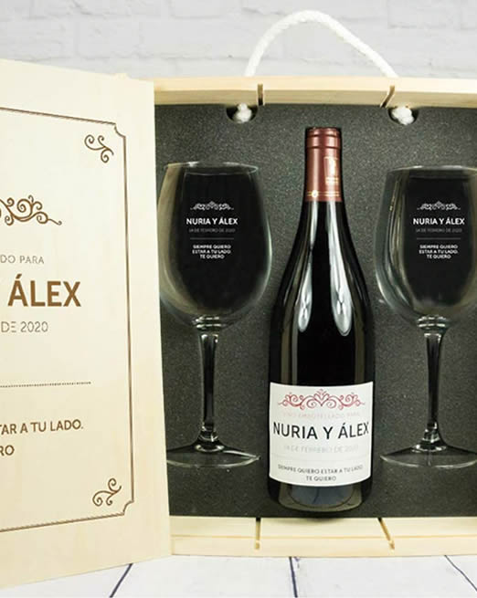 Botella vino y copa personalizados